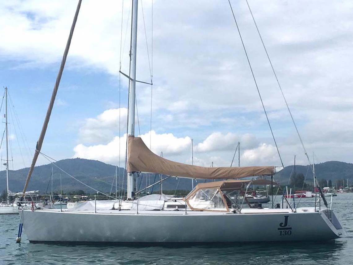 j130 sailboat reviews