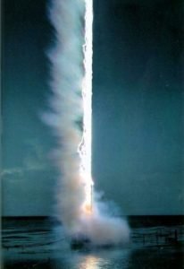 lightning strike sailboat mast